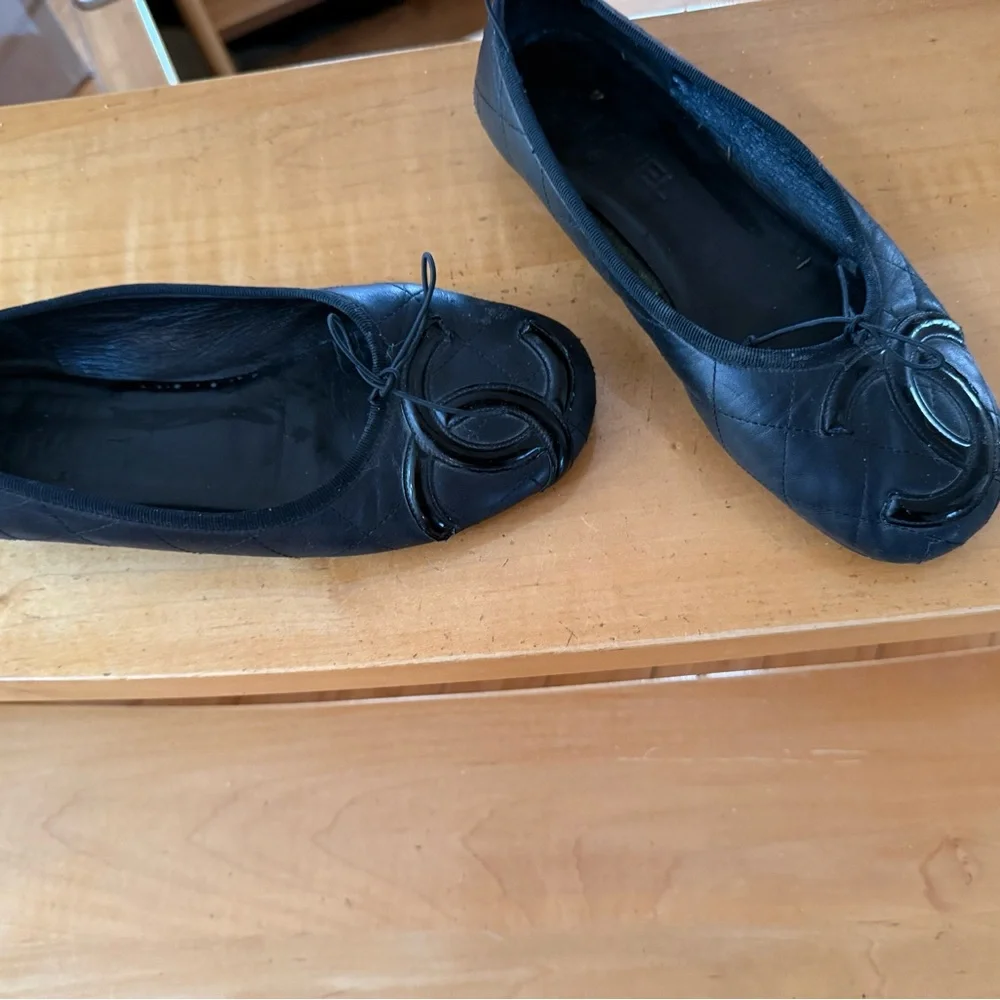 CHANEL Black Quilted Ballet Flats - Picture 2 of 3